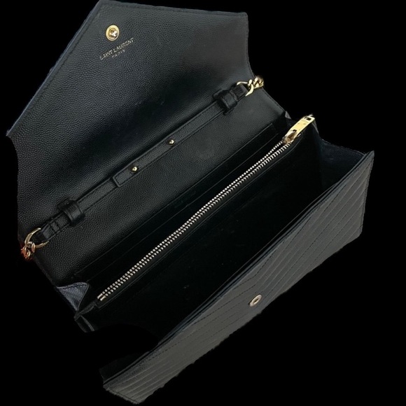 🔥 YSL Envelope Crossbody Bag With Box and Dustbag EUC! - Picture 7 of 10